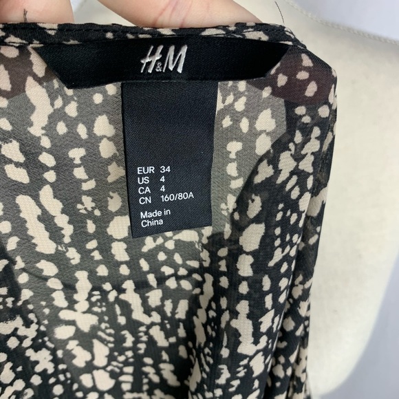 H & M oversized blouse - Picture 5 of 8